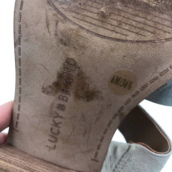 Lucky Brand Sandals Womens 6M Gold Black Releigh 2 Strappy Leather Slide On - Picture 8 of 8